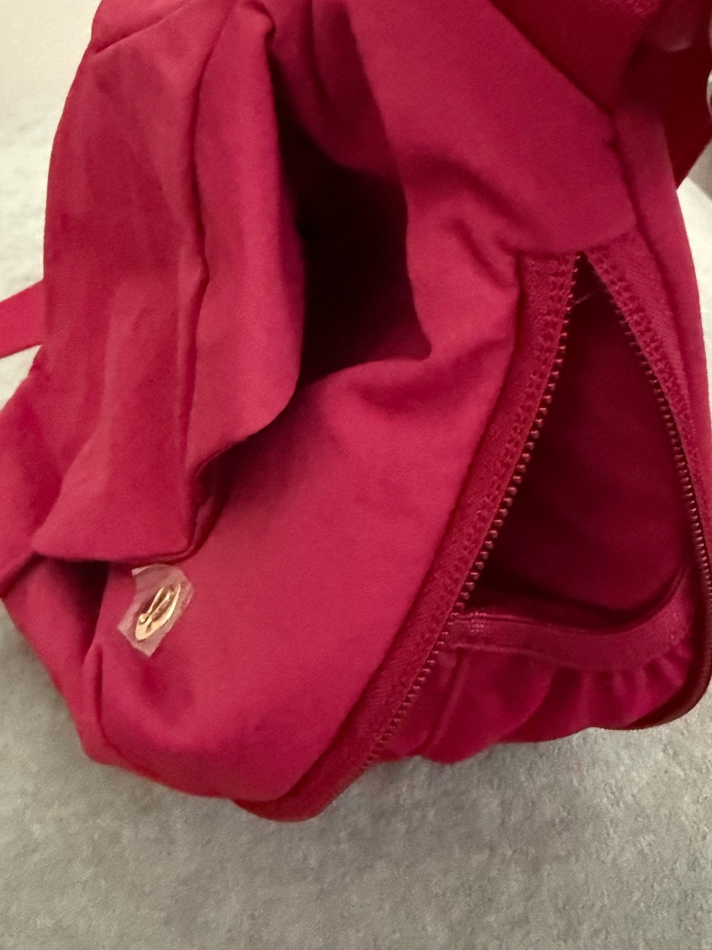 *NEW* Lululemon athletica Lunar New Year Curved Crossbody Belt Bag in Raspberry - Picture 4 of 8